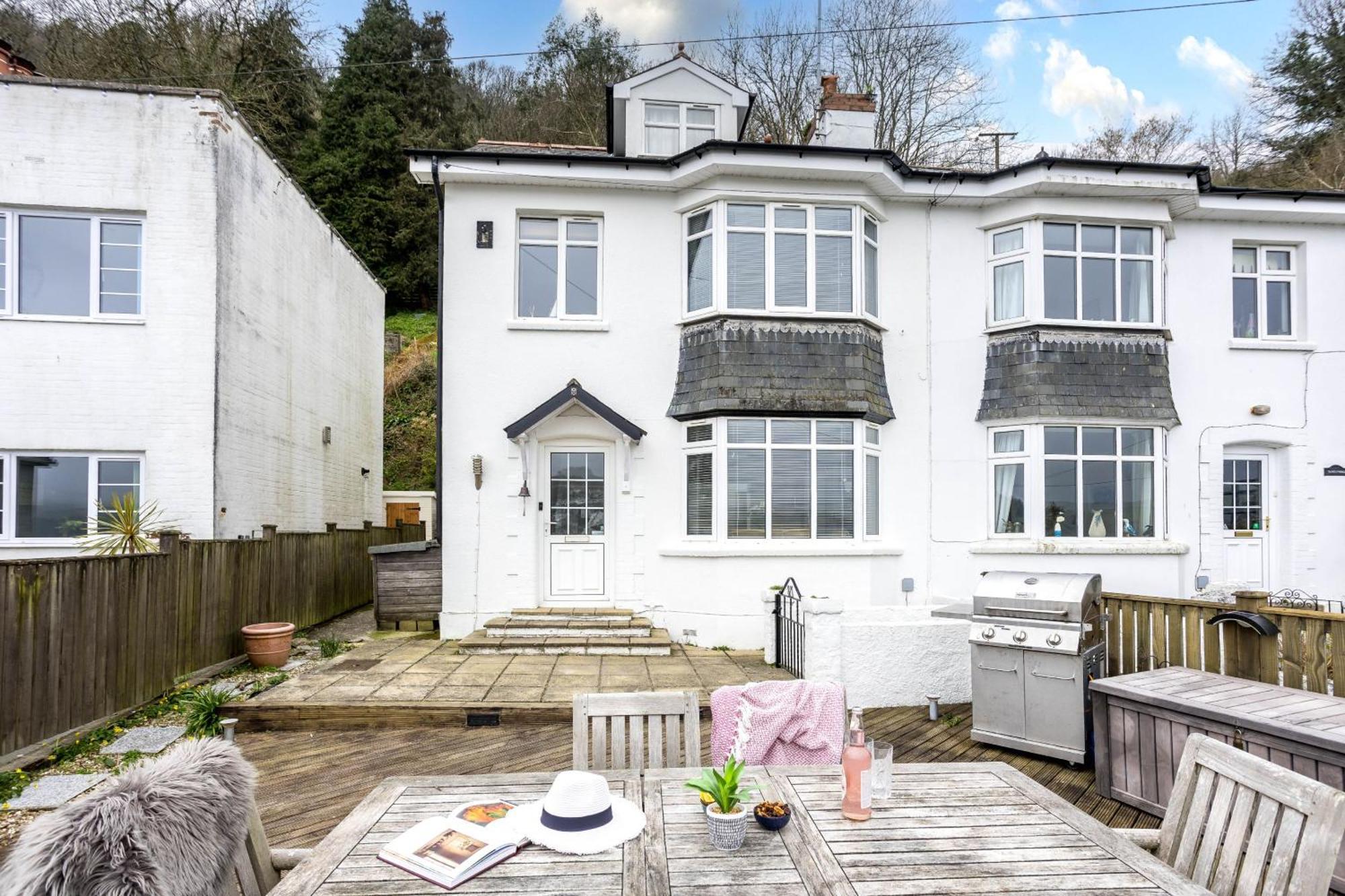 Uphigh - Elevated Family Home With Stunning River Views Dartmouth Dış mekan fotoğraf